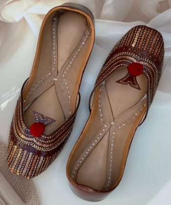 brown leather casual jutti for women office wear or regular use jutti
