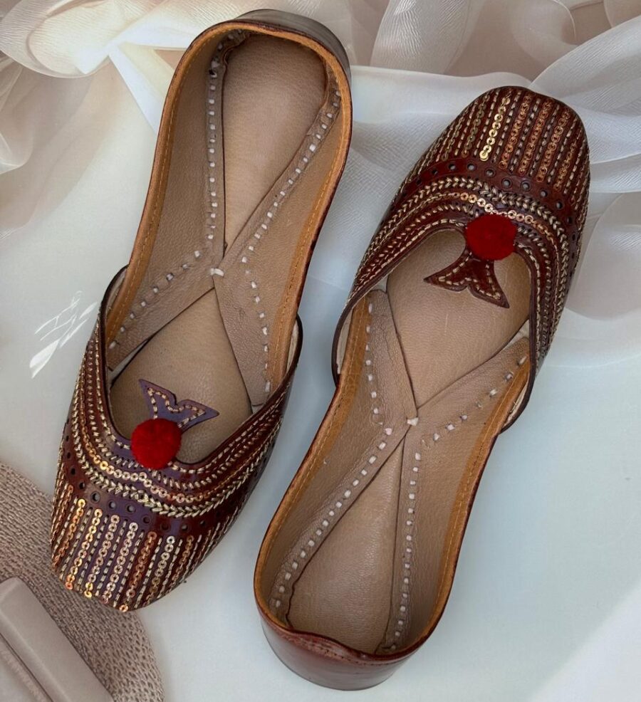 brown leather casual jutti for women office wear or regular use jutti