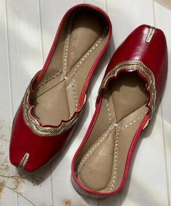 Sandoori Laal Noor – Red Tilla Cutwork Jutti