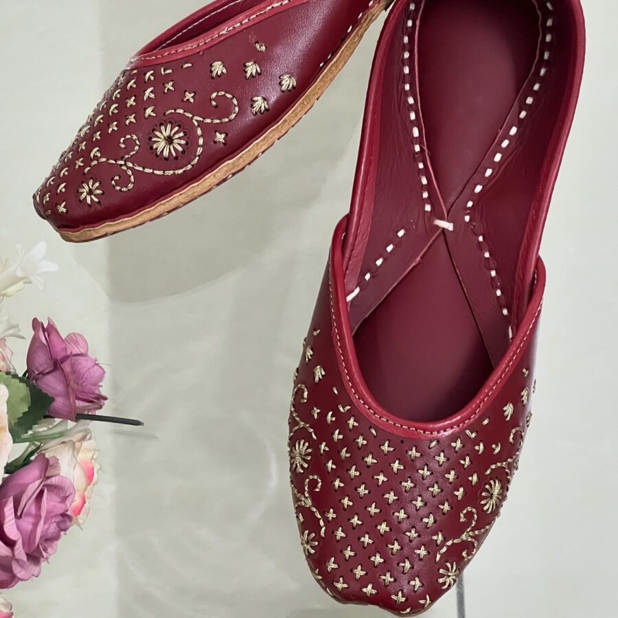 Maroon jutti, mehroon jutti for women, red casual jutti