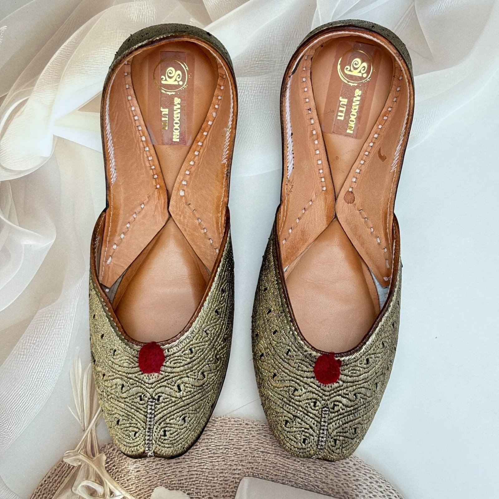 Antique Tilla Juttis – Timeless Elegance
