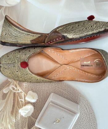 golden colour hand work jutti for women girls and ladies, handwork jutti, pure leather jutti,