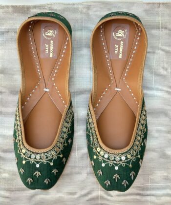 green hand work jutti for women girls and ladies, handwork jutti, pure leather jutti,
