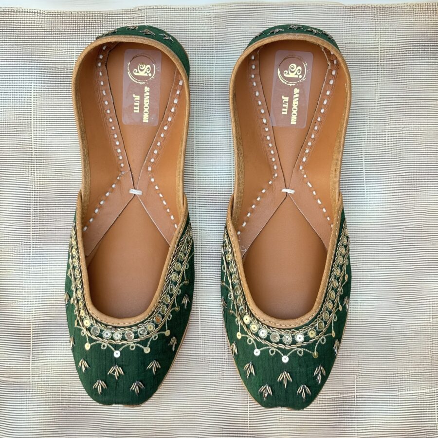 green hand work jutti for women girls and ladies, handwork jutti, pure leather jutti,