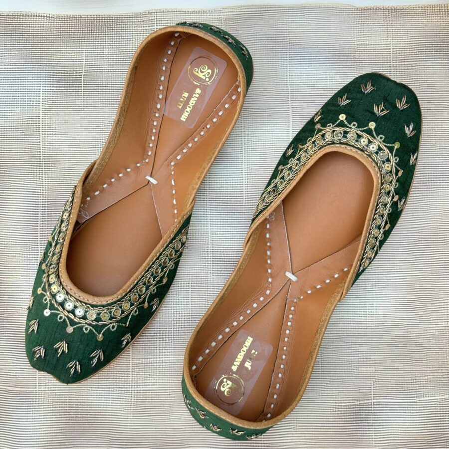 green hand work jutti for women girls and ladies, handwork jutti, pure leather jutti,