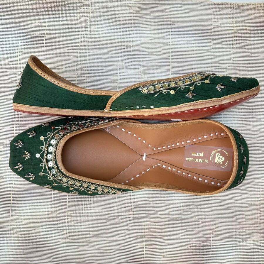 green hand work jutti for women girls and ladies, handwork jutti, pure leather jutti,