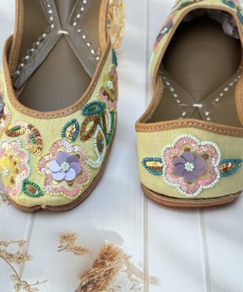 lemmon colour hand work jutti for women girls and ladies, handwork jutti, pure leather jutti,