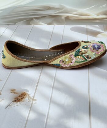 lemmon colour hand work jutti for women girls and ladies, handwork jutti, pure leather jutti,