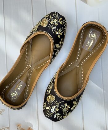 black jutti for women girls and ladies, handwork jutti, leather jutti, zardosi work matching jutti, golden black jutti,