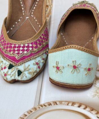 blue magenta jutti for women girls and ladies, handwork jutti, leather jutti, zardosi work matching jutti, patch work jutti,