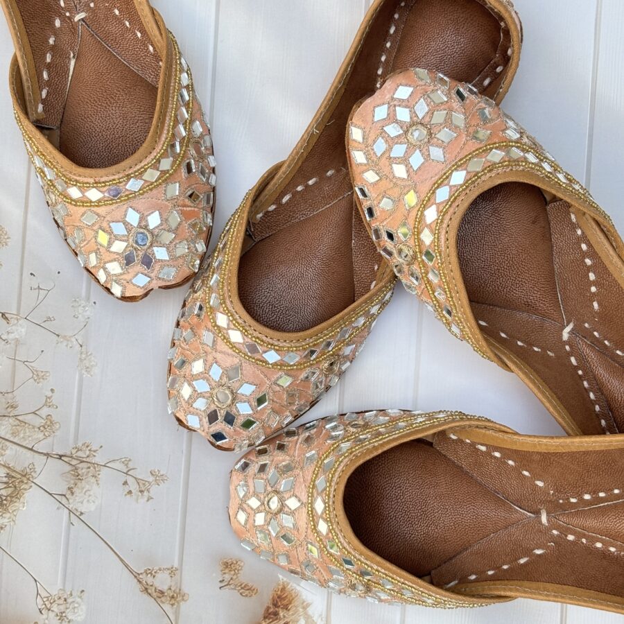 peach jutti for women girls and ladies, handwork jutti, pure leather jutti, mirror work matching jutti