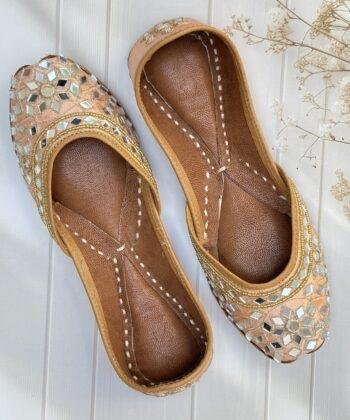 peach jutti for women girls and ladies, handwork jutti, pure leather jutti, mirror work matching jutti