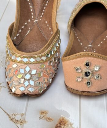 peach jutti for women girls and ladies, handwork jutti, pure leather jutti, mirror work matching jutti