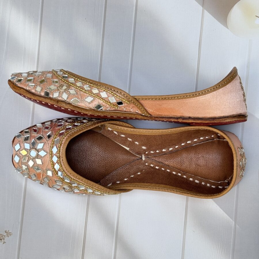 peach jutti for women girls and ladies, handwork jutti, pure leather jutti, mirror work matching jutti