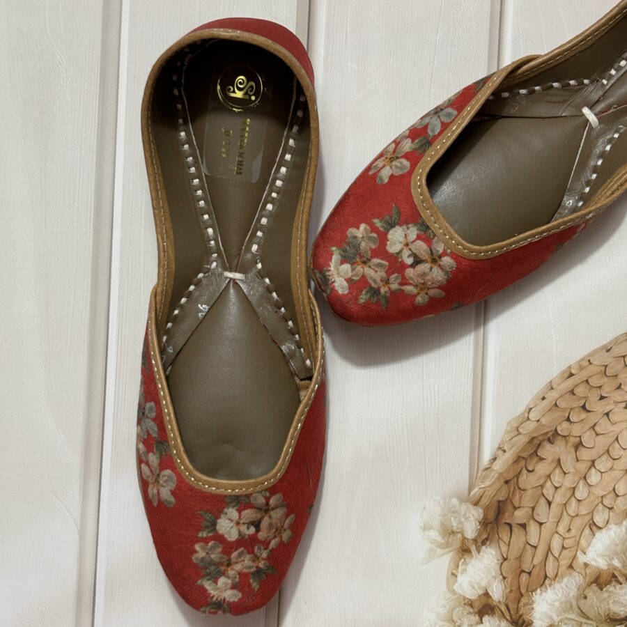 red jutti for women girls and ladies, handwork jutti, pure leather jutti, mirror work matching jutti, sea green jutti, scarlet bloom juttis, printed jutti