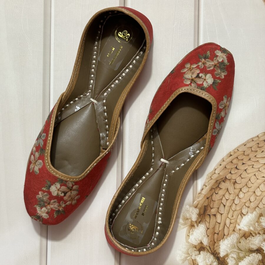 red jutti for women girls and ladies, handwork jutti, pure leather jutti, mirror work matching jutti, sea green jutti, scarlet bloom juttis, printed jutti