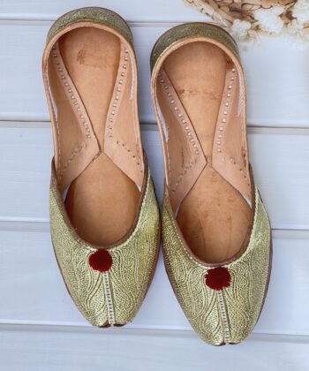 Tilledaar Juttis with Sweat Proof Lining