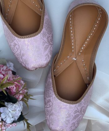Blush Elegance Brocade Jutti