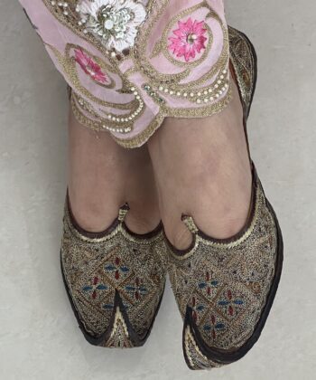 Brown Antique Tilledaar Khussa with Green Flowers