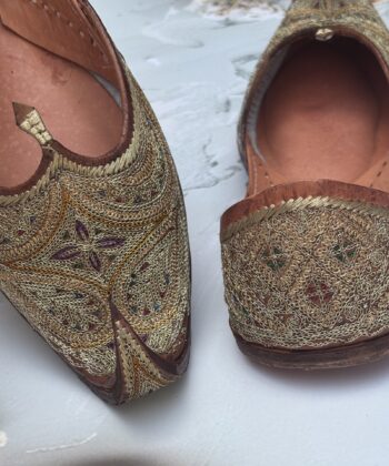 Purple Petals Golden tilla Lahori Khussa for Women