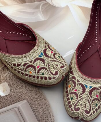 Zareen Mehroon – Handcrafted Elegance in Every Stitch