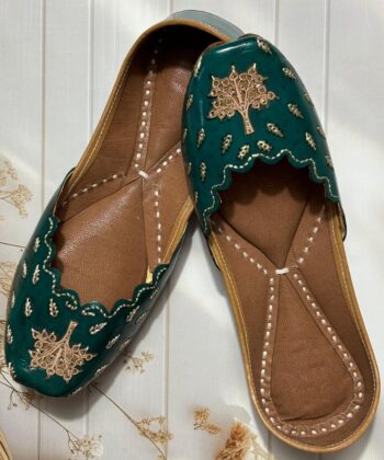 Sandoori Haryali – Green Leather Jutti with Golden Tree Patch