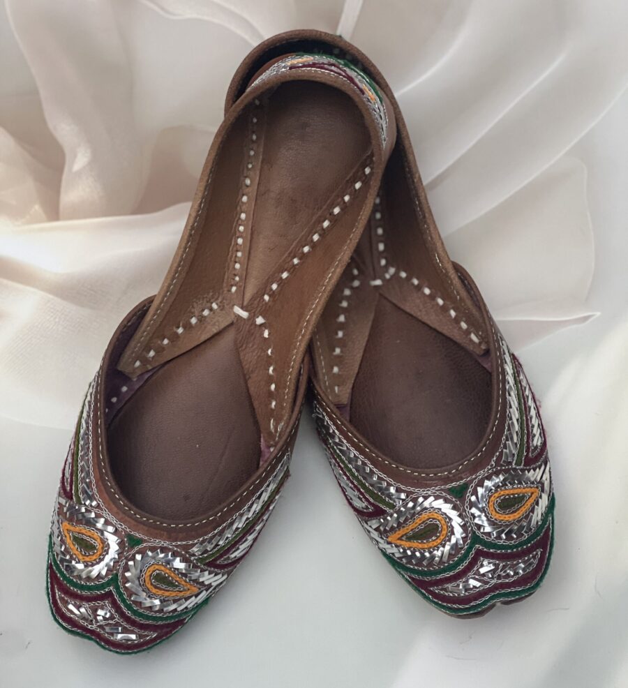 Green Kaseeda Jutti with Silver Mukaish pure leather casual jutti