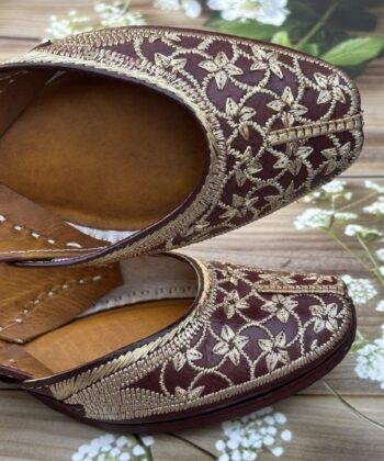 golden tilleydaar pure leather floral design brown punjabi jutti for women