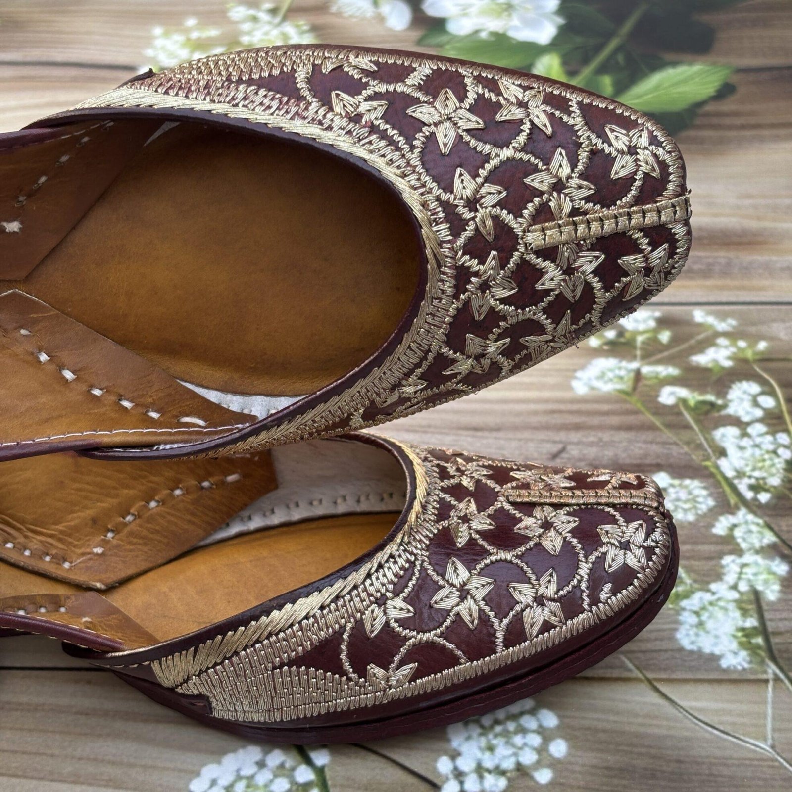 IMG_6478 golden tilleydaar pure leather floral design brown punjabi jutti for women