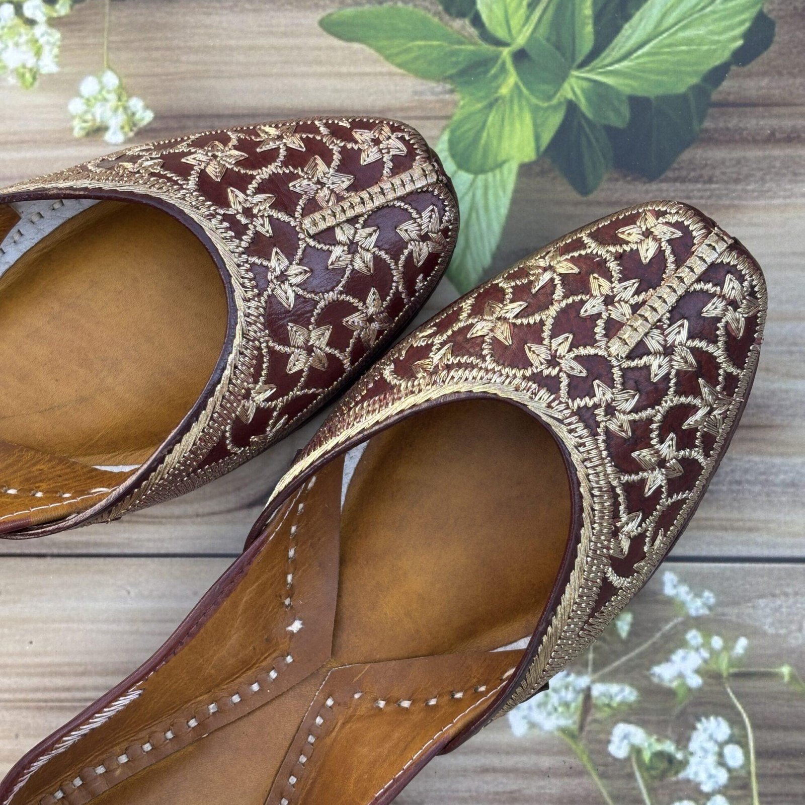 IMG_6479 golden tilleydaar pure leather floral design brown punjabi jutti for women