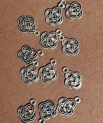 silver pendent jewelry for punjabi juti