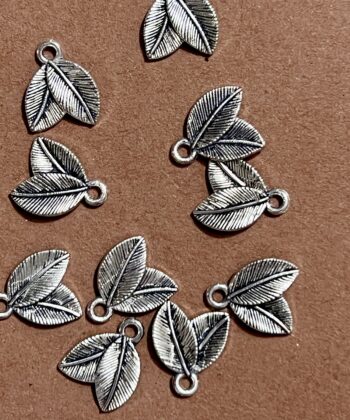 double leaf design silver jewelry for punjabi jutis