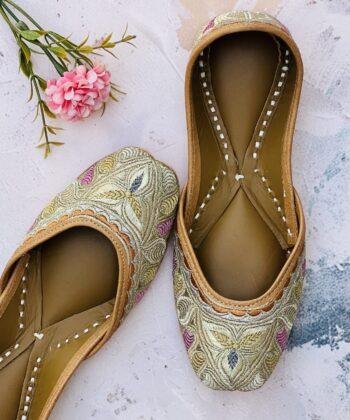 golden tilleydaar pure leather punjabi jutti for women