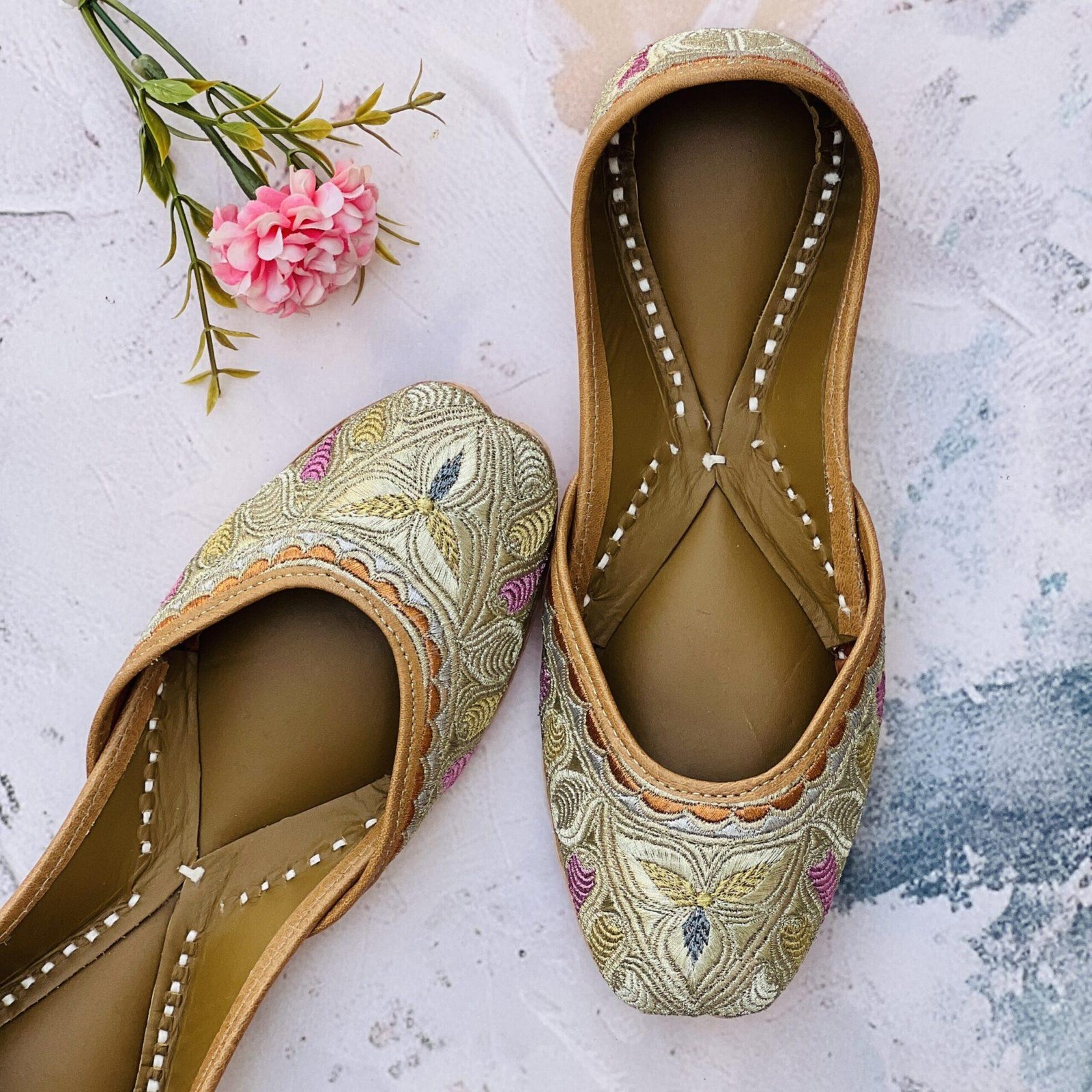 IMG_7968 golden tilleydaar pure leather punjabi jutti for women