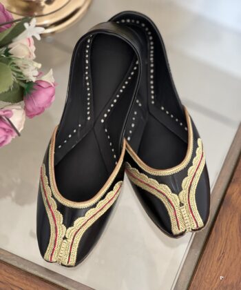Black Leaher jutti, golden till work jutti for women
