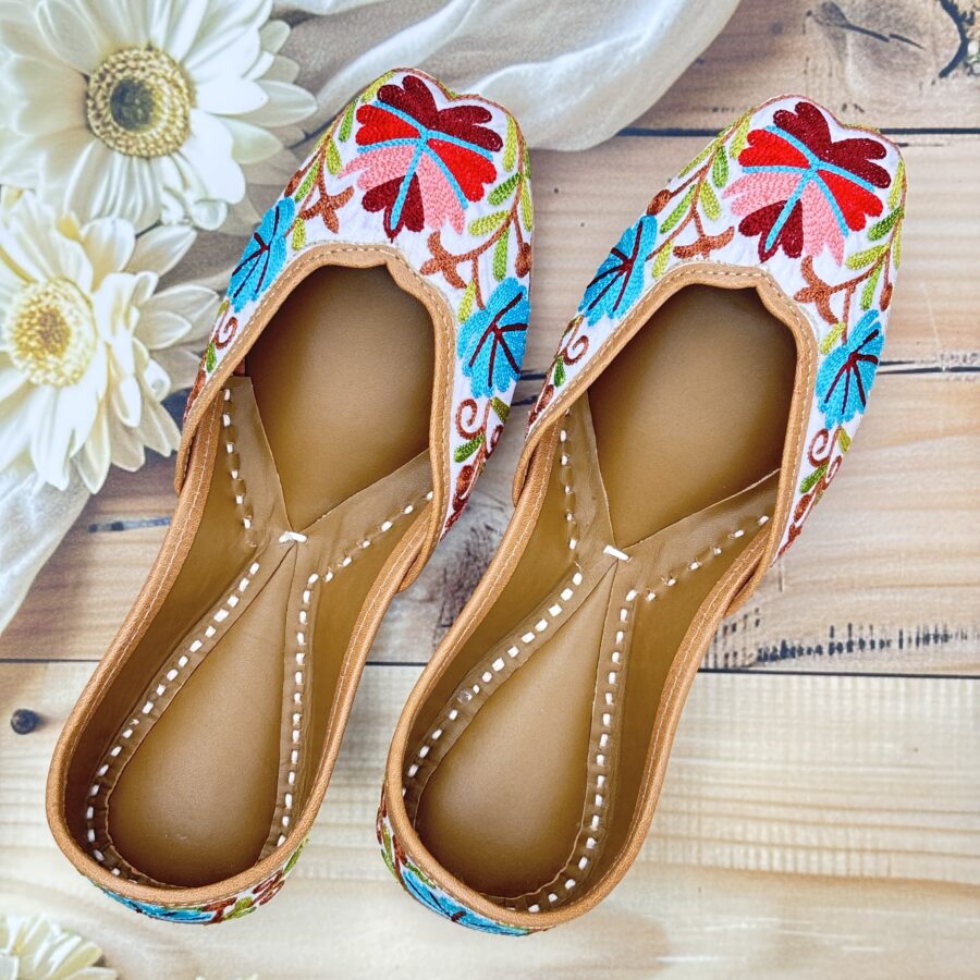White base hand embroidered multi coloured kashmiri embroidery Punjabi jutti for women, floral design, pure leather, double cushioned jutti by sandoori jutti, free shipping, free exchange, latest design, branded jutti, main colours white, red, pink, maroon, green, brown, blue kashmiri-jutti-hand-embroidered