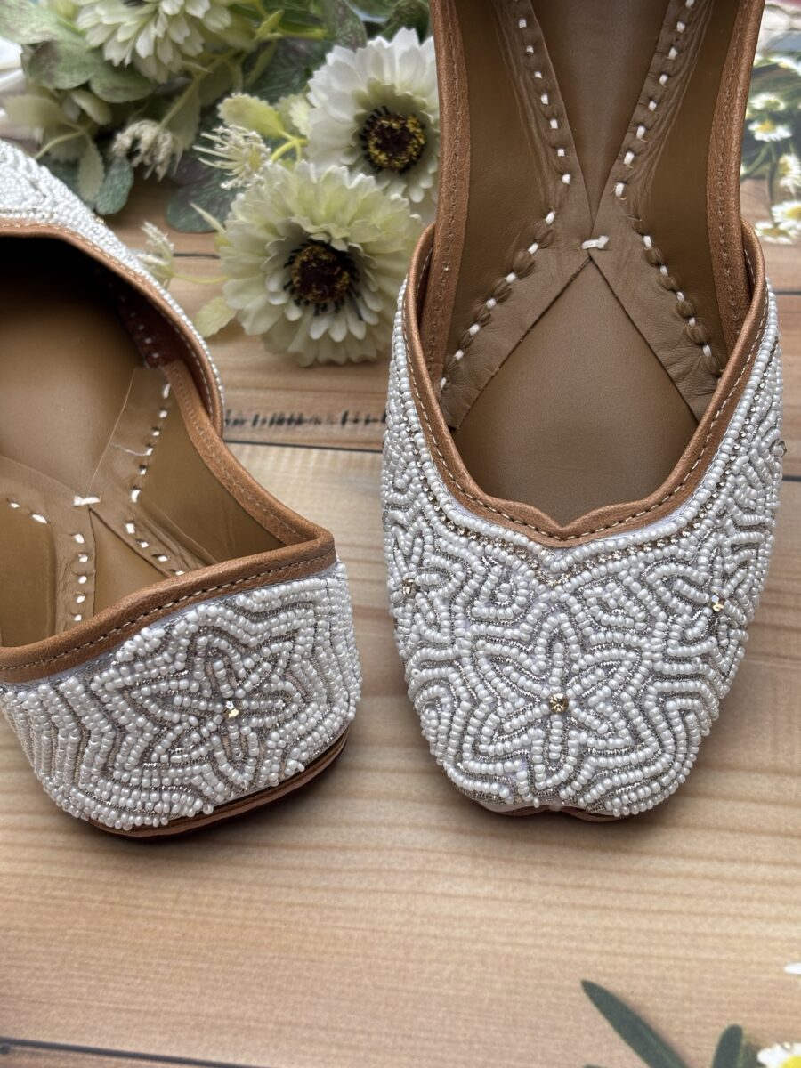 White base hand embroidered Punjabi jutti for women, star design, pure leather, double cushioned jutti by sandoori jutti, free shipping, free exchange, latest design, branded jutti, main colours white and silver