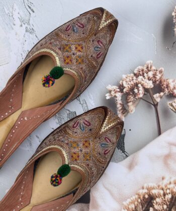 pinkish traditional punjabi jutti for women, Bridal Rosegold Khussa Jutti