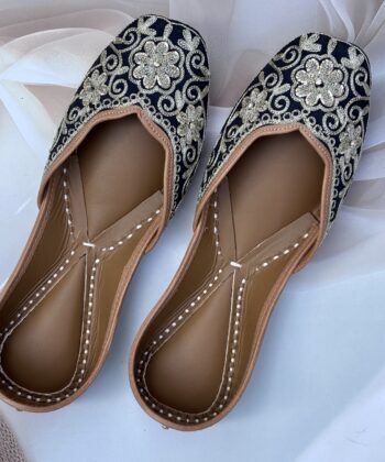 Black Zardosi handwork Jutti, Golden Tilla embroidery punjabi jutti for women