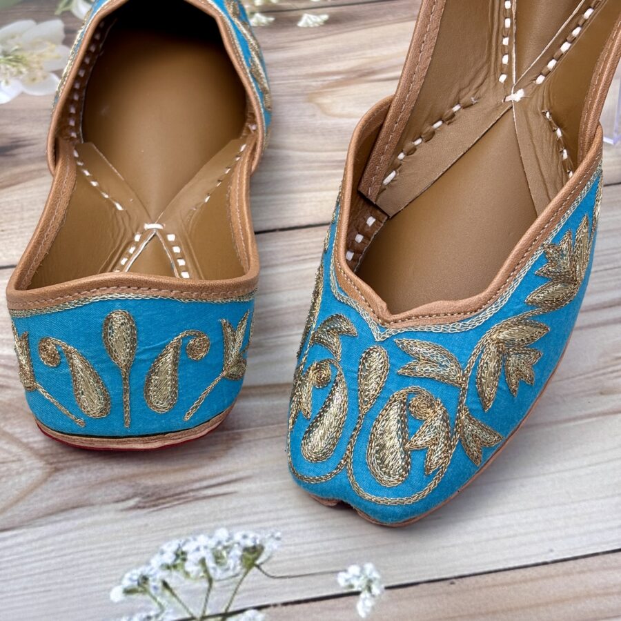 turqoise jutti for ladies, firozy punjabi jutti, phirozy colour jutti for women