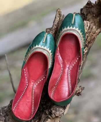 Green punjabi jutti for women, tilleydaar jutti, pakistani jutti, kasoori jutti, bridal jutti, customized jutti options, lahori jutti,