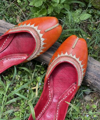 orange punjabi jutti for women, tilleydaar jutti, pakistani jutti, kasoori jutti, bridal jutti, customized jutti options, lahori jutti,