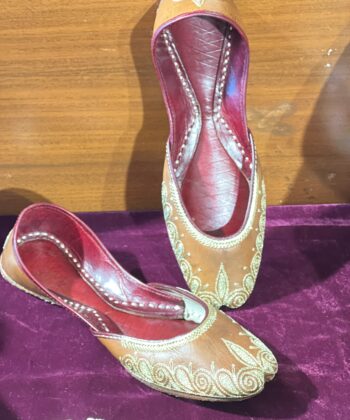 punjabi jutti for women, kasoori tilla jutti, beige punjabi jutti, dark brown jutti
