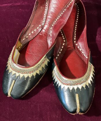 Green punjabi jutti for women, tilleydaar jutti, pakistani jutti, kasoori jutti, bridal jutti, customized jutti options, lahori jutti,
