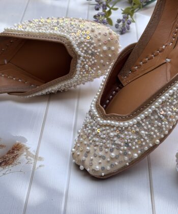 off white jutti, cream jutti for women, beige jutti, white pearls and tassels