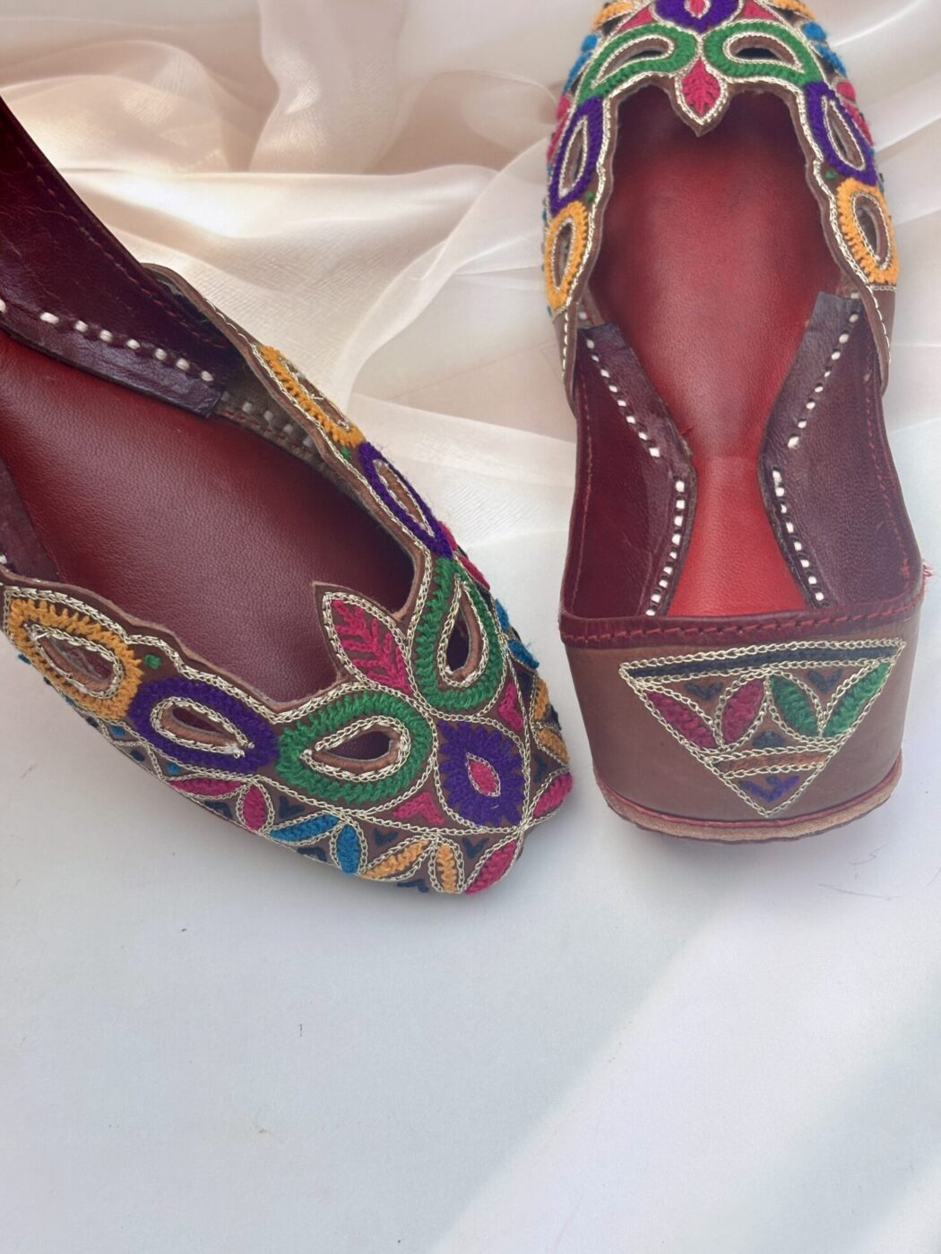 IMG_8091 kaseeda jutti patchwork green, Red purple jutti, multicolour jutti for women