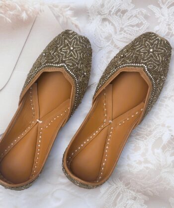 Golden Nakshi and zardosi handwork jutti star pattern, pure leather double cushion jutti for girls,