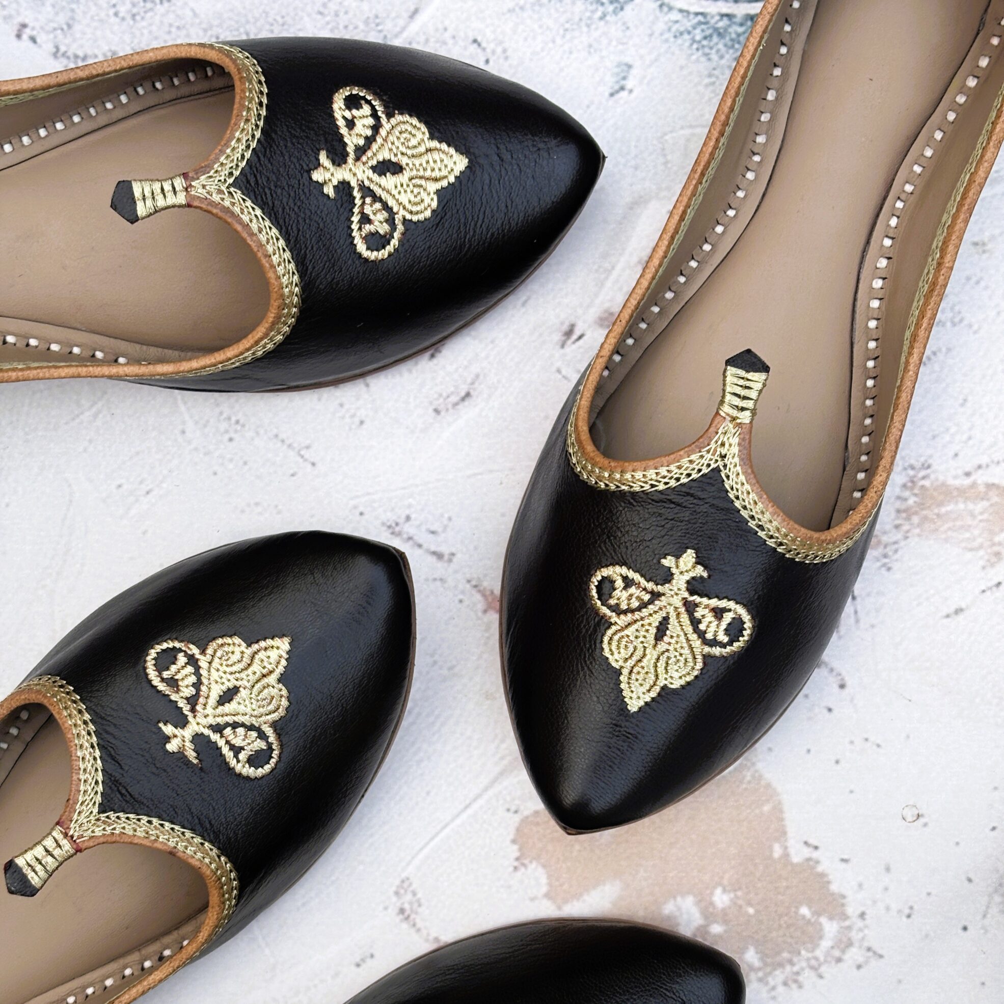 IMG_8295 Black pure leather tilla jutti golden work jutti