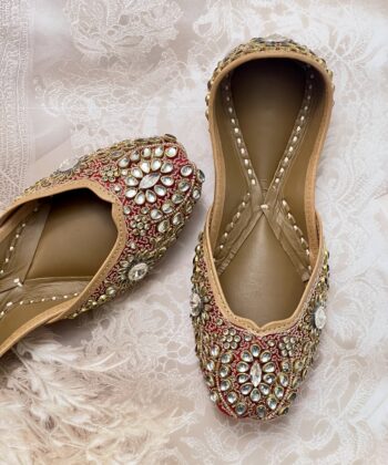 Red Kundan Stonework Jutti