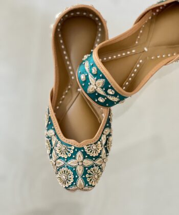 Green Jutti for women, Golden dabka hand work jutti for ladies